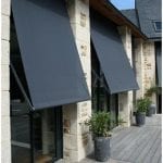 Store bannette à projection et verticale